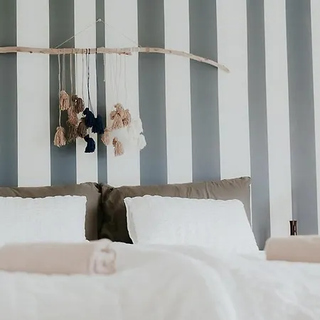 Unique House On The Waterfront On Veiholmen